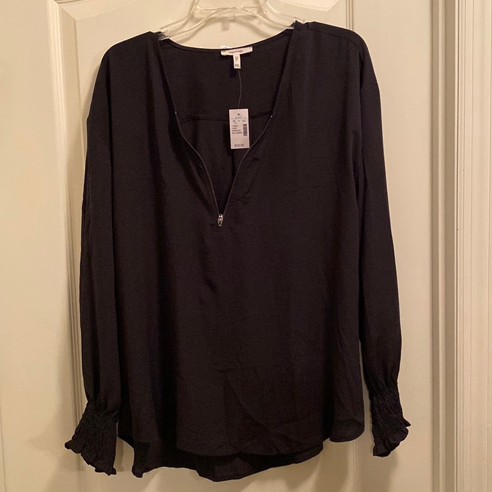 Maurice’s dark grey womens top